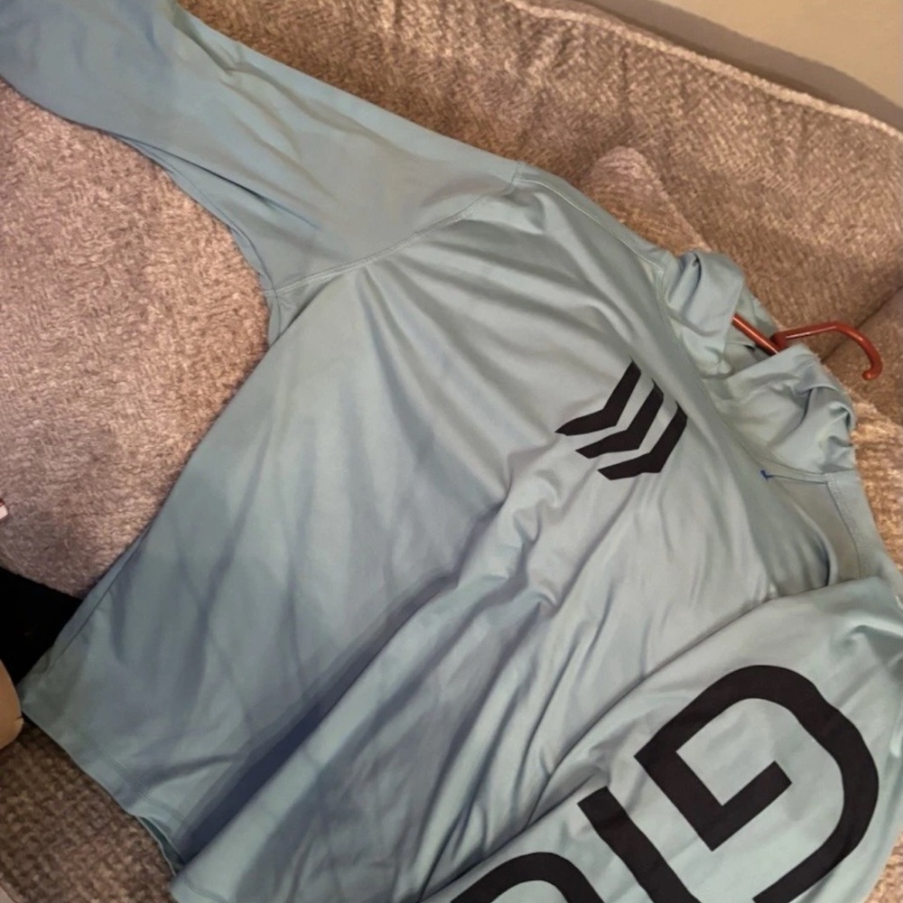 Gills light blue Hoodie with Black Logo UV protection men’s medium long sleeve - Picture 2 of 3